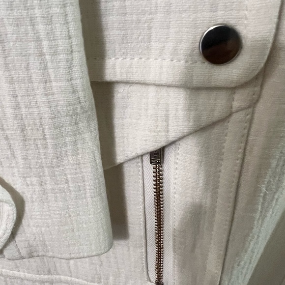 TRACY REESE WHITE COTTON OVERCOAT WITH RUFFLE SLEEVES… LARGE… NEW WITH TAGS. - Picture 4 of 11